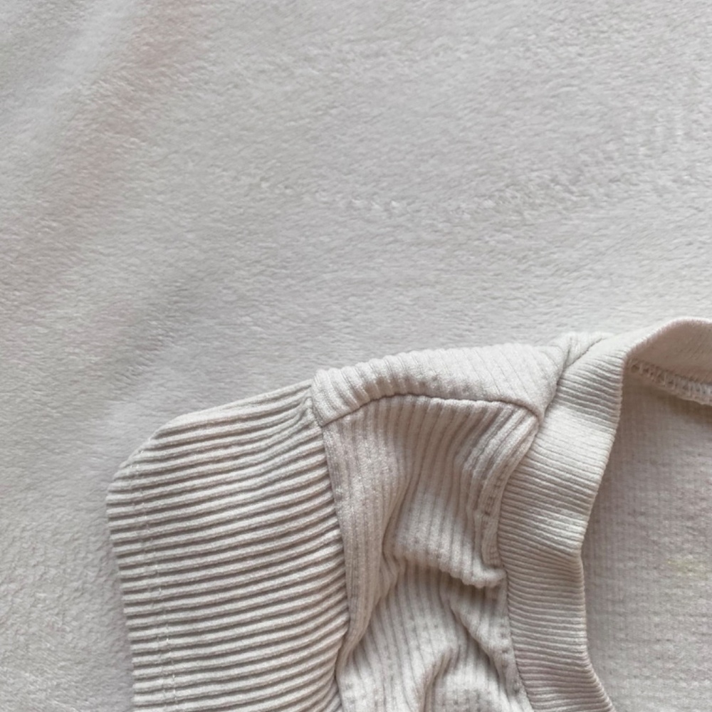 white ribbed cropped front tie Urban outfitters top - Picture 6 of 9